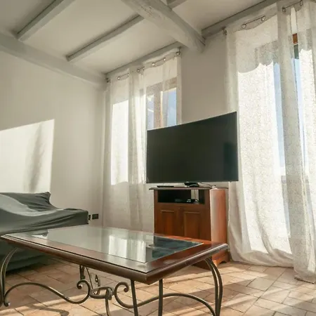 Porto Antico Apartment *