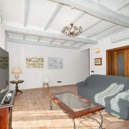 Porto Antico Apartment *